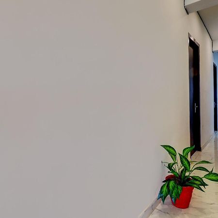 Hotel O Om Pushp Residency Матхура Экстерьер фото