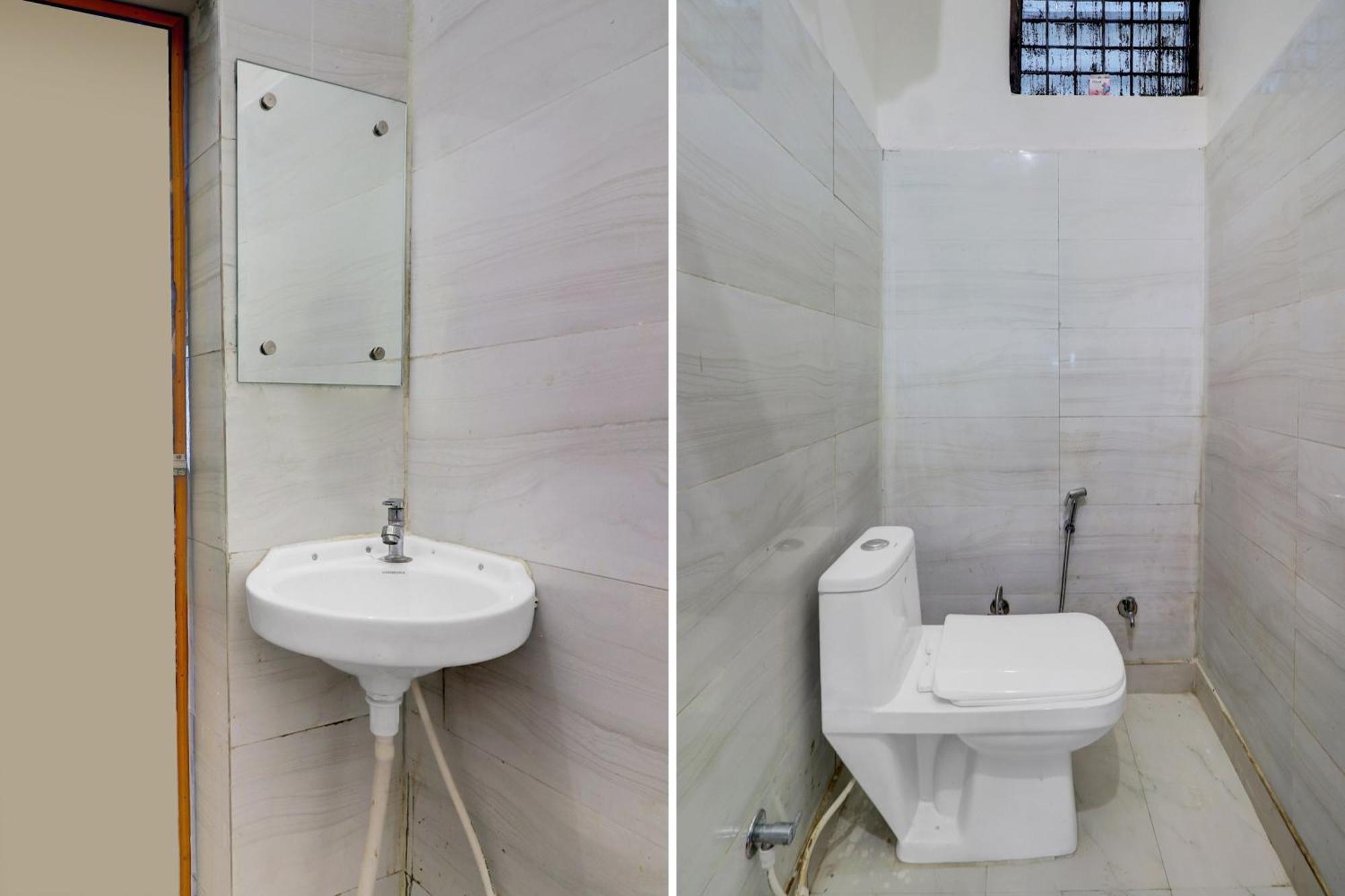 Hotel O Om Pushp Residency Матхура Экстерьер фото